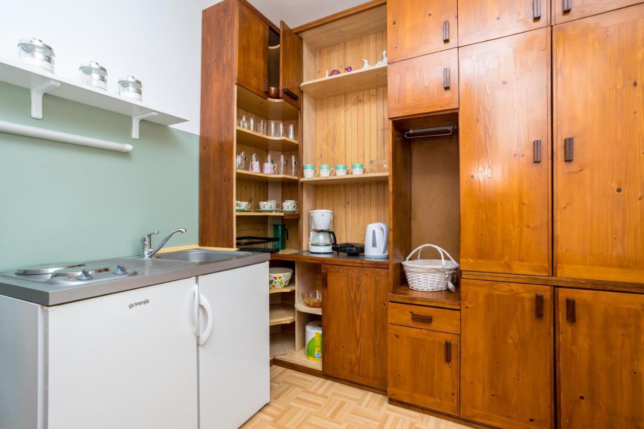 Apartment Jakovac By El-Pi Tours Нивице Экстерьер фото