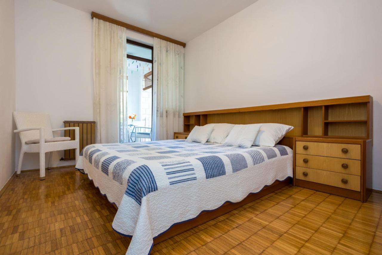 Apartment Jakovac By El-Pi Tours Нивице Экстерьер фото
