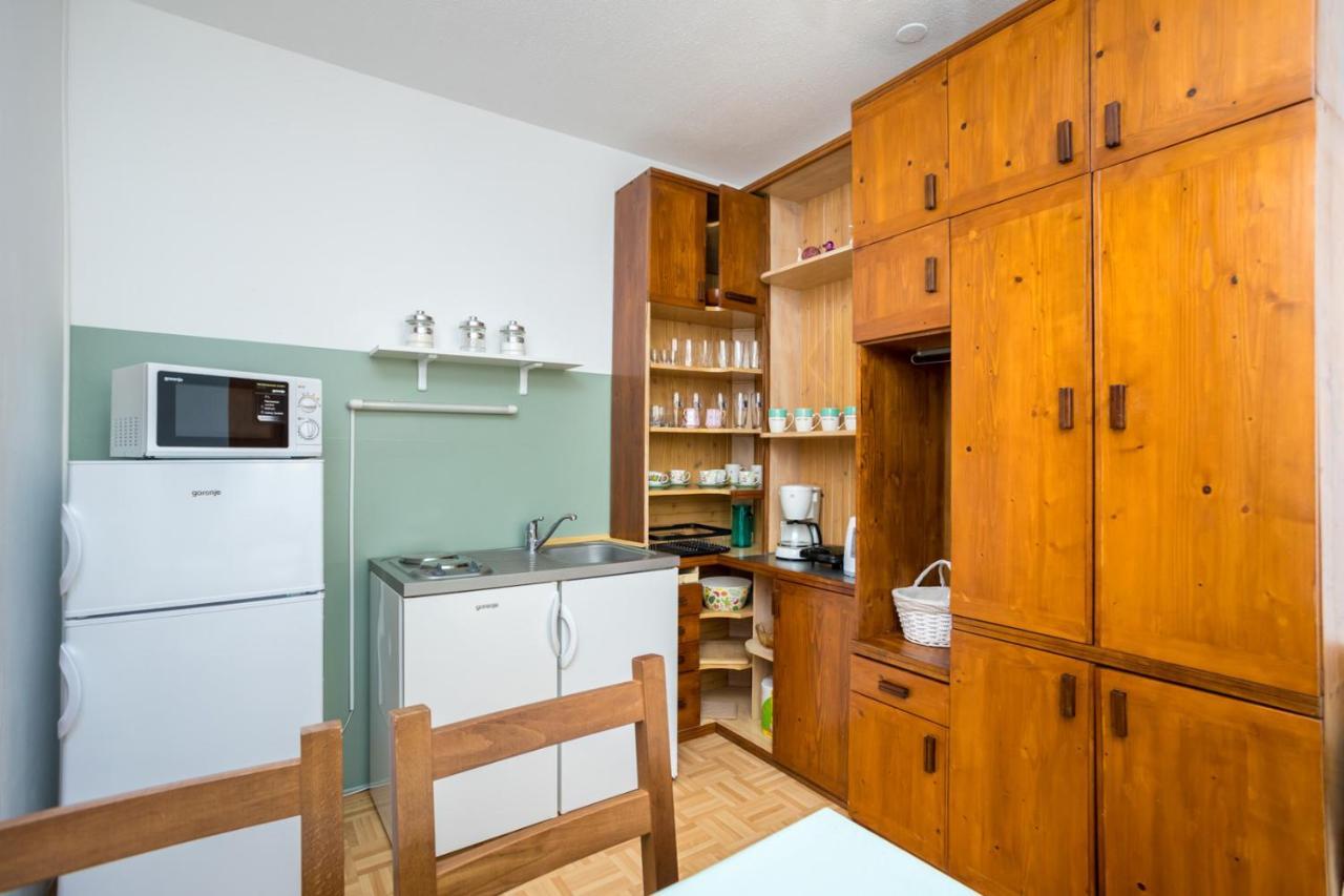 Apartment Jakovac By El-Pi Tours Нивице Экстерьер фото